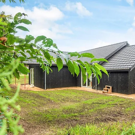 Semesterbostad 5 Star In *